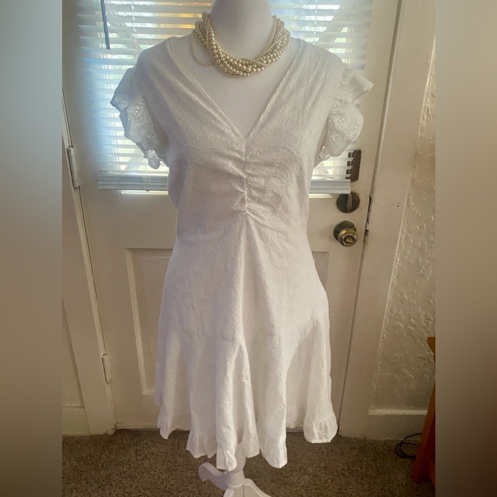 White Ruffle Sleeve Dress 🌺 - Picture 3 of 10